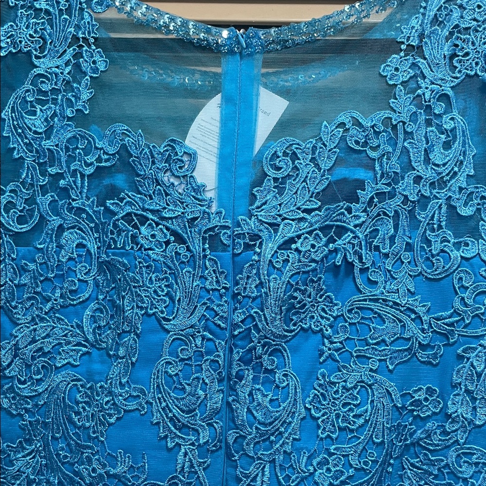 Elegant Blue Lace Dress - Picture 6 of 7